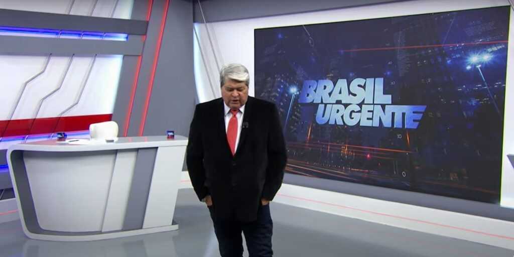 Ao vivo, Datena dá notícia bomba sobre assalto à família de Regina Duarte e confirma reféns: “Entraram na casa”