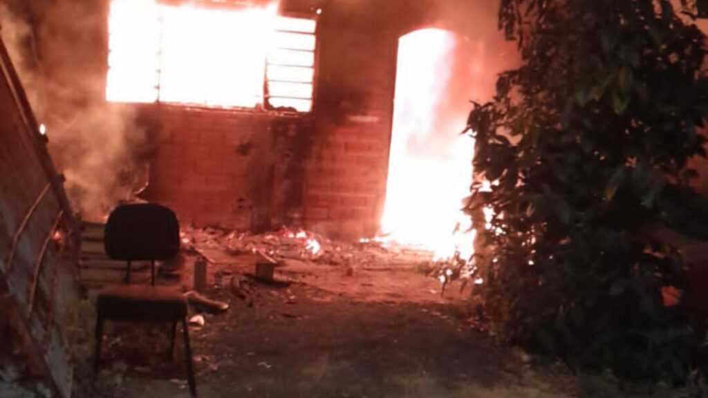 homem-tem-90%-do-corpo-queimado-apos-incendio-em-casa-de-sumare