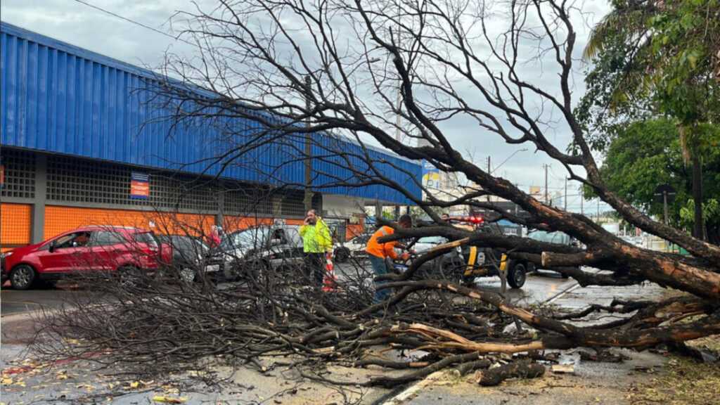 chuvas-e-ventos-fortes-danificam-predios-publicos-de-sumare-e-hortolandia