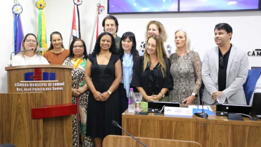 na-vespera-do-dia-dos-professores,-camara-de-sumare-presta-homenagem-aos-educadores