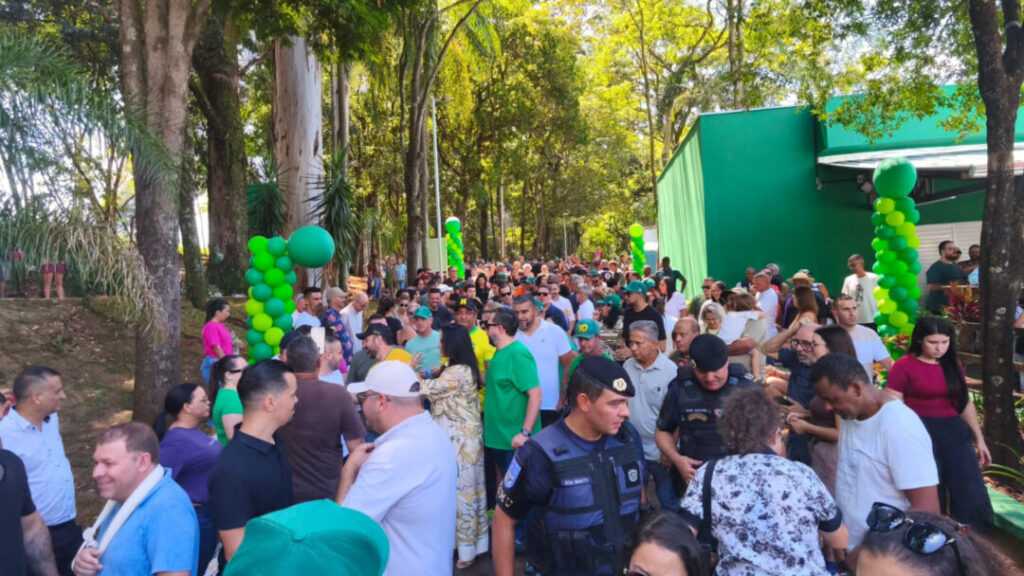 centenas-acompanham-entrega-da-revitalizacao-da-area-de-lazer-da-represa-do-marcelo,-em-sumare