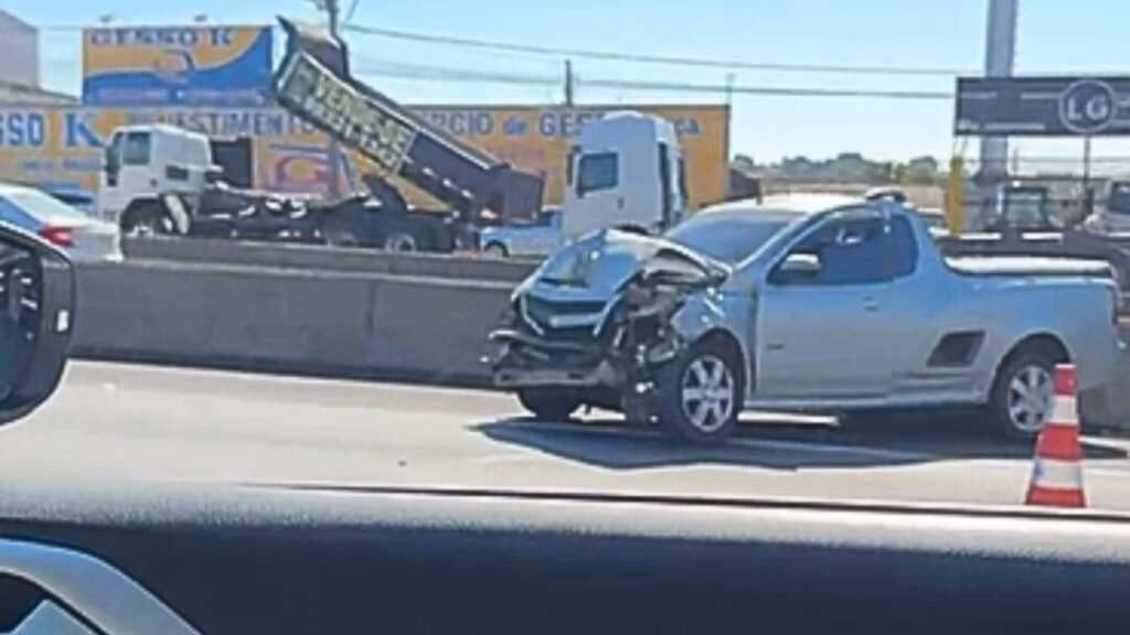 acicente-entre-carro-e-caminhao-em-sumare-deixa-um-ferido