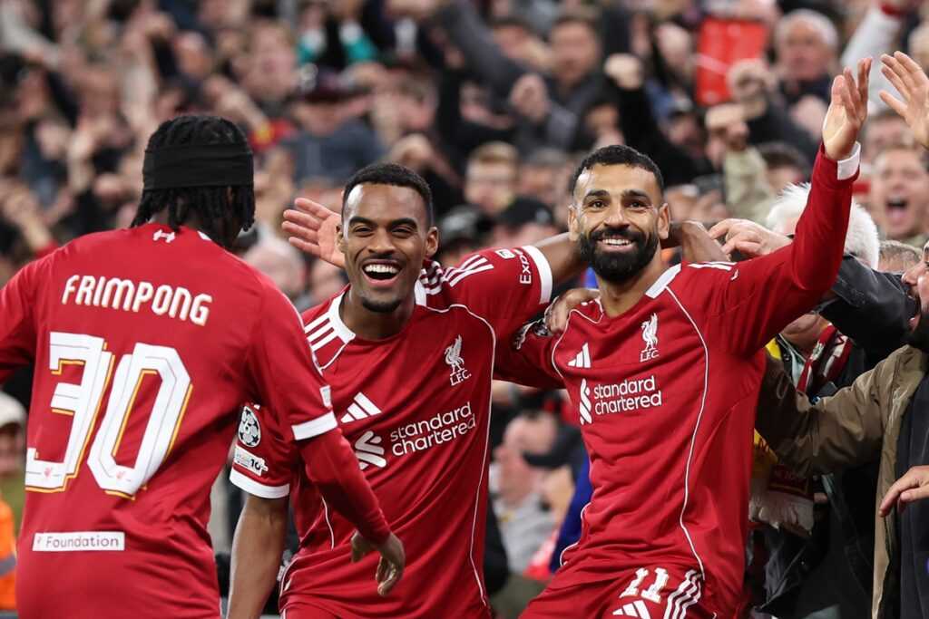 Uefa adota novas regras para cartões e cronômetros nos estádios uefa-adota-novas-regras-para-cartoes-e-cronometros-nos-estadios