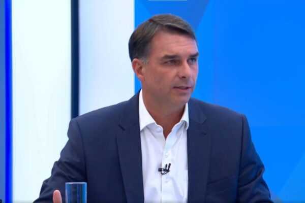 flavio-se-diz-surpreso-com-prisao-de-aliados-no-rj:-“pagar-dentro-da-lei”
